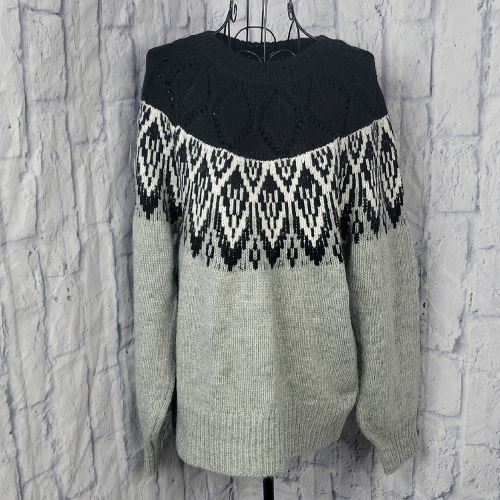 Crown & Ivy Black/Gray Fair Isle Nordic‎ Cable Knit Sweater Medium NWT